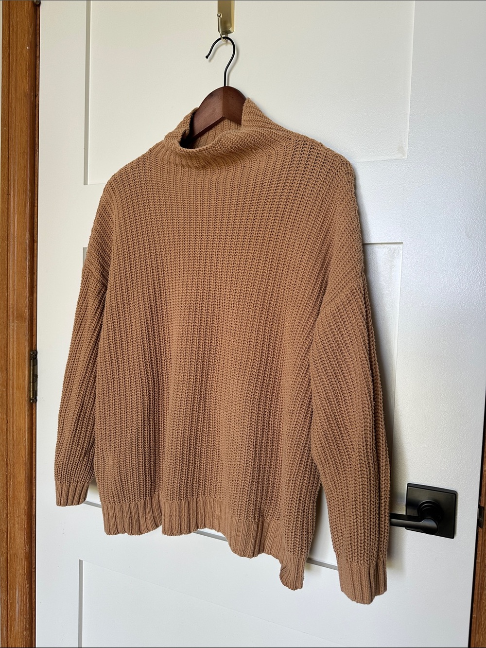 American Eagle Oversized Cozy Camel Knit Turtleneck Sweater - Women